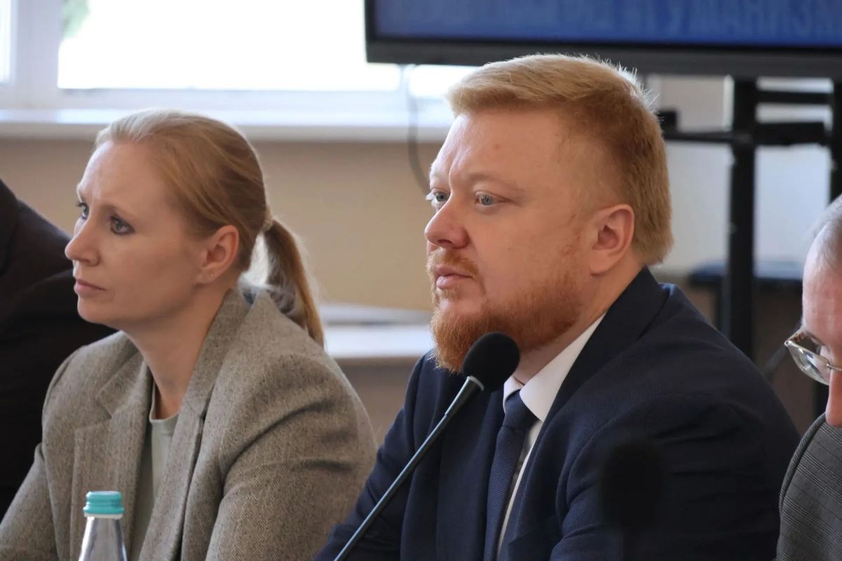 В Луганске обсудили защиту традиционных ценностей В Луганске обсудили защиту традиционных ценностей