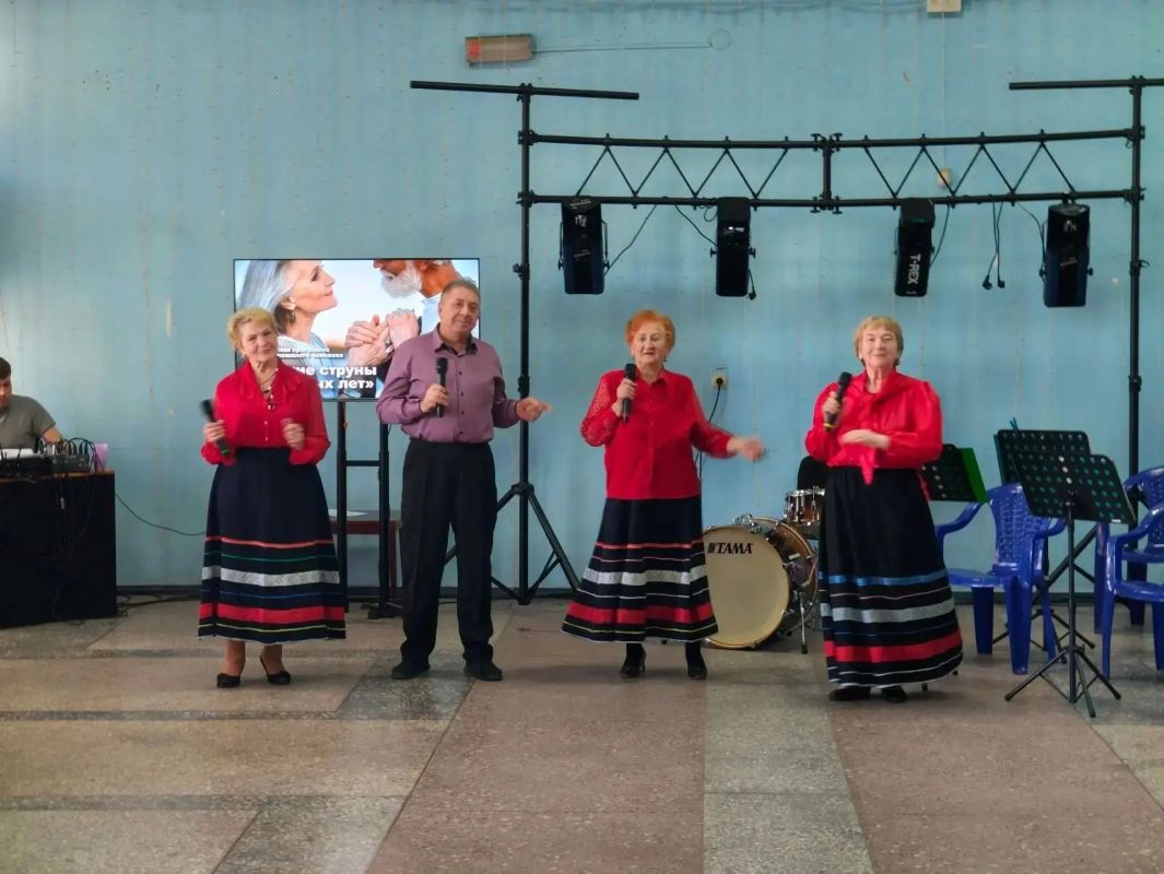 Во славу старшего поколения! Во славу старшего поколения!