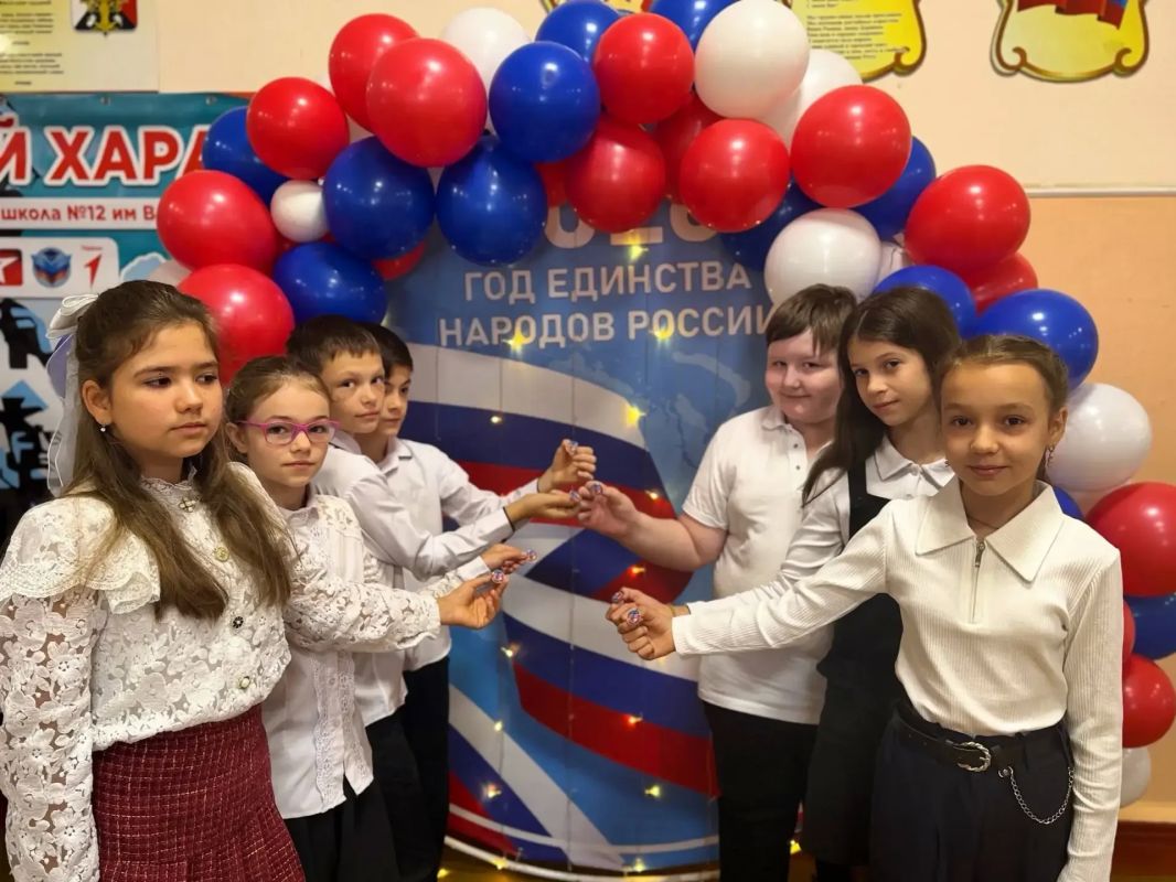 Новое поколение лидеров: посвящение в Пионеры в Ровеньковской школе №12!