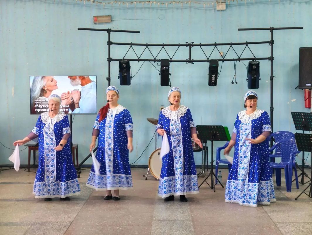 Во славу старшего поколения! Во славу старшего поколения!
