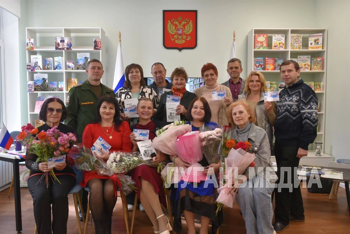 В Новопскове состоялась презентация сборника местной поэтессы Валентины Шестопаловой