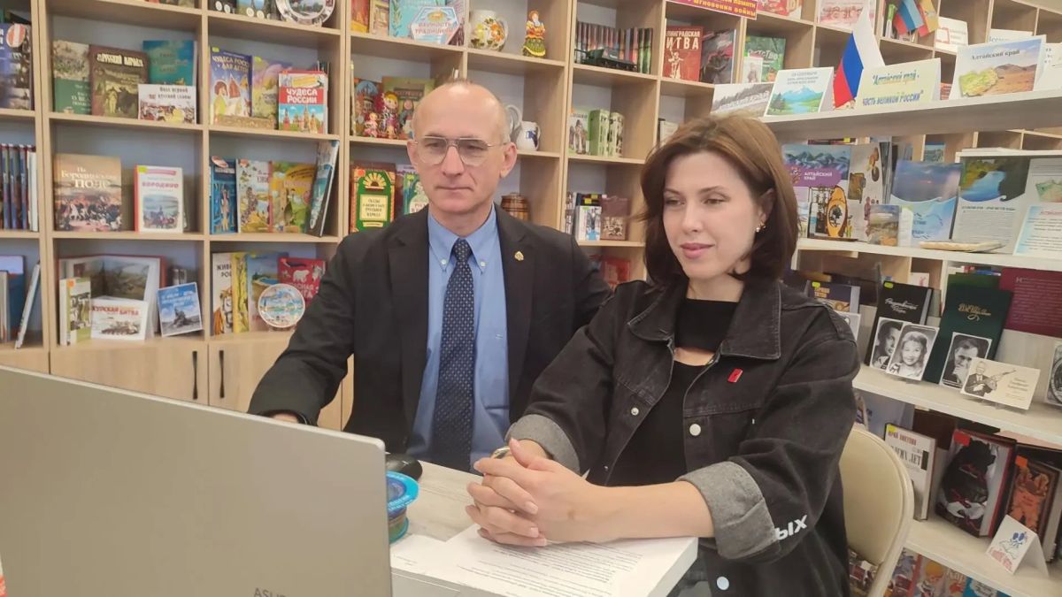 «Мы вместе!»: молодежь Алтая и ЛНР провела телемост дружбы «Мы вместе!»: молодежь Алтая и ЛНР провела телемост дружбы