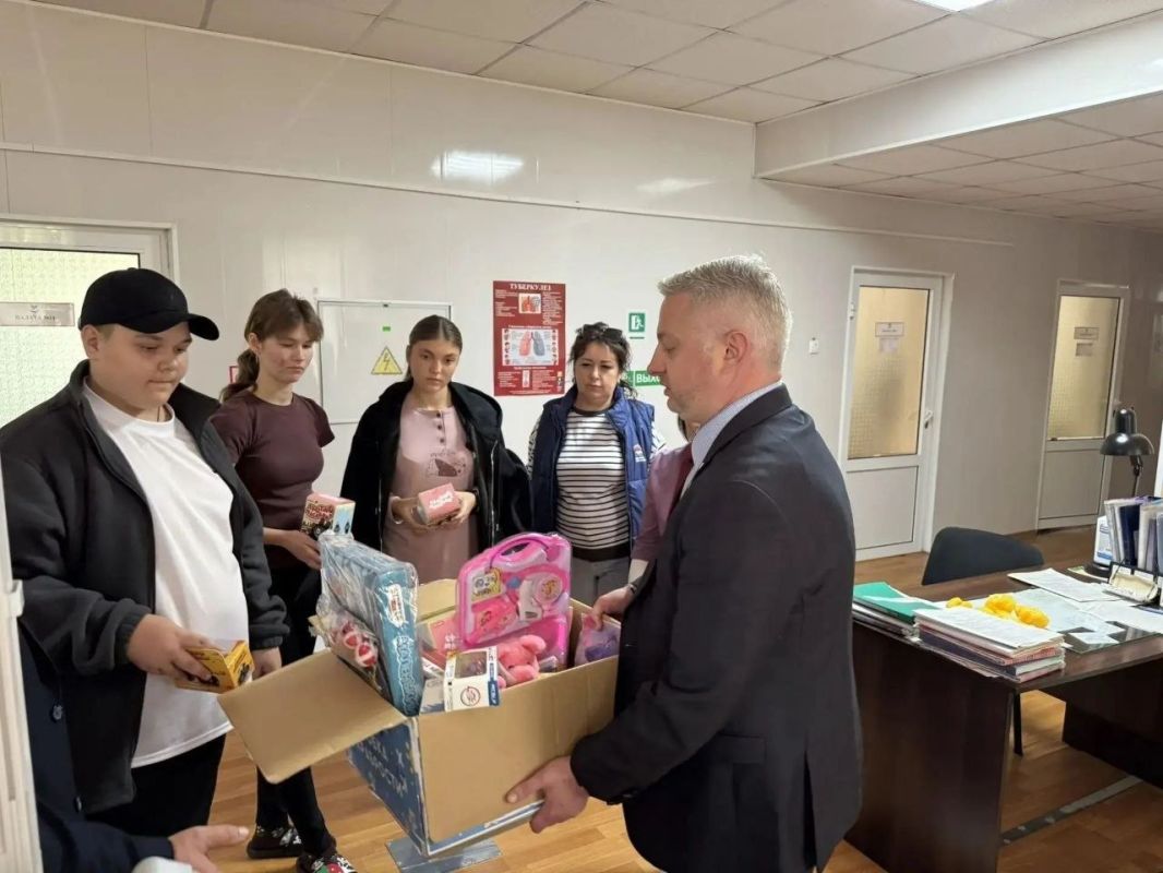 Награда за смелость: в Новоайдаре прошла акция «Коробка храбрости» для маленьких пациентов Награда за смелость: в Новоайдаре прошла акция «Коробка храбрости» для маленьких пациентов