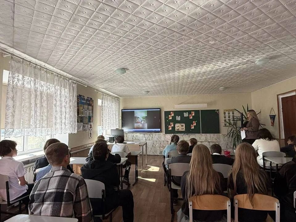 В строю бессмертных»: память о «Молодой гвардии» жива В строю бессмертных»: память о «Молодой гвардии» жива