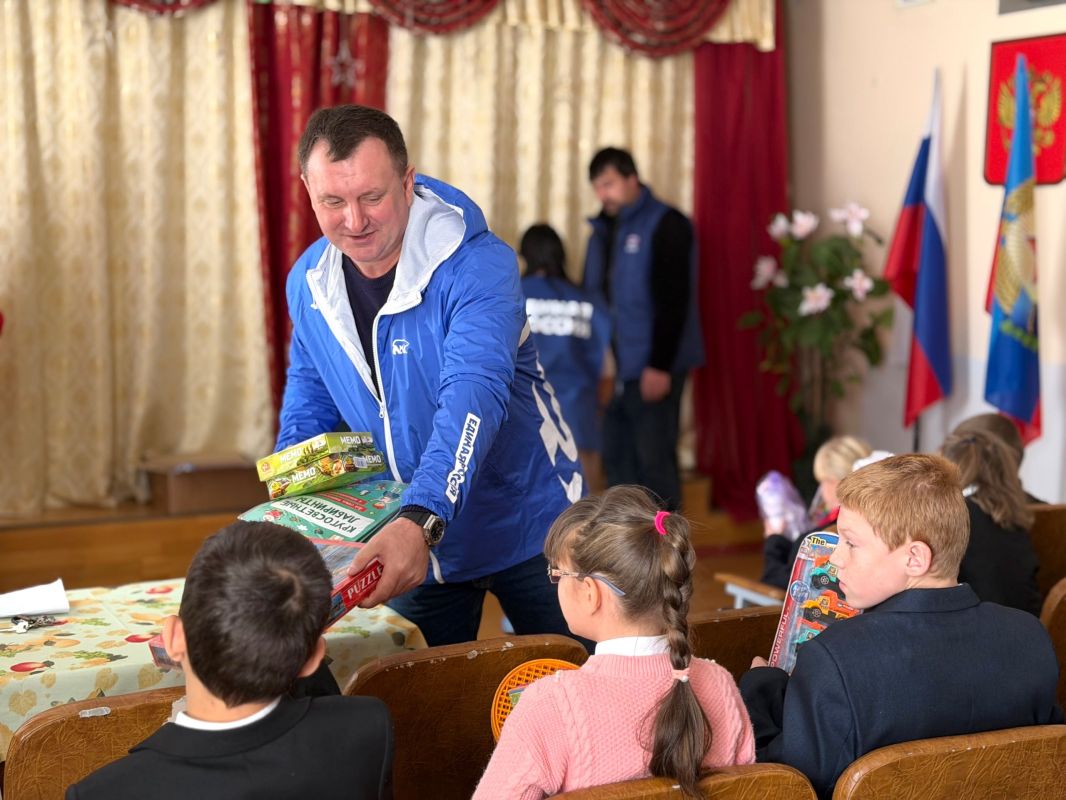Сергей Колягин: В Первомайске подвели итоги благотворительной акции «Коробка храбрости», проводимой сторонниками партии «Единая Россия» по всей стране Сергей Колягин: В Первомайске подвели итоги благотворительной акции «Коробка храбрости», проводимой сторонниками партии «Единая Россия» по всей стране