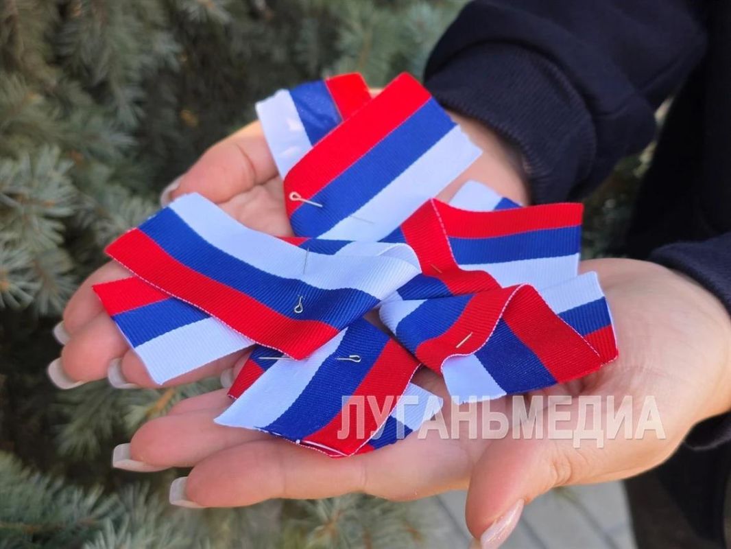 Акция, посвященная Дню воссоединения ДНР, ЛНР, Запорожской и Херсонской областей с Российской Федерацией прошла в Первомайске Акция, посвященная Дню воссоединения ДНР, ЛНР, Запорожской и Херсонской областей с Российской Федерацией прошла в Первомайске