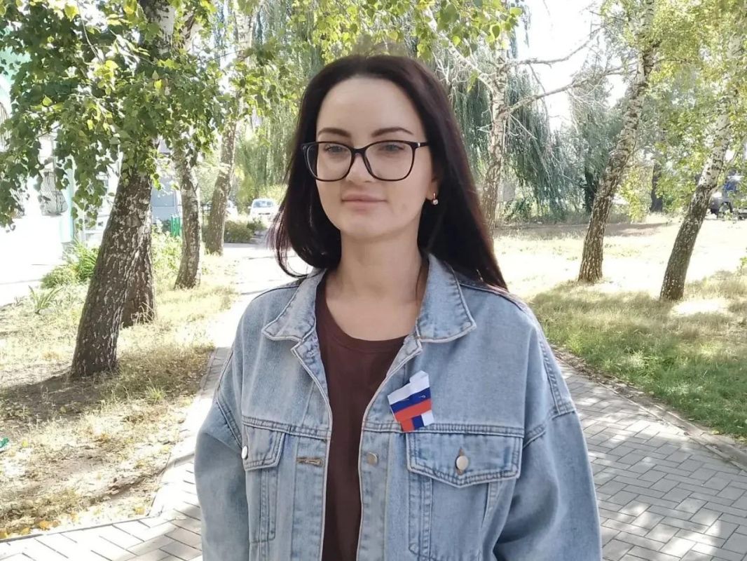 Сергей Колягин: В преддверии Дня воссоединения Донецкой Народной Республики, Луганской Народной Республики, Запорожской и Херсонской областей с Российской Федерацией сотрудники Централизованной библиотечной системы города... Сергей Колягин: В преддверии Дня воссоединения Донецкой Народной Республики, Луганской Народной Республики, Запорожской и Херсонской областей с Российской Федерацией сотрудники Централизованной библиотечной системы города...
