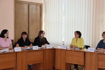 В Лутугинском округе состоялось очередное заседание Районной комиссии по делам несовершеннолетних и защите их прав