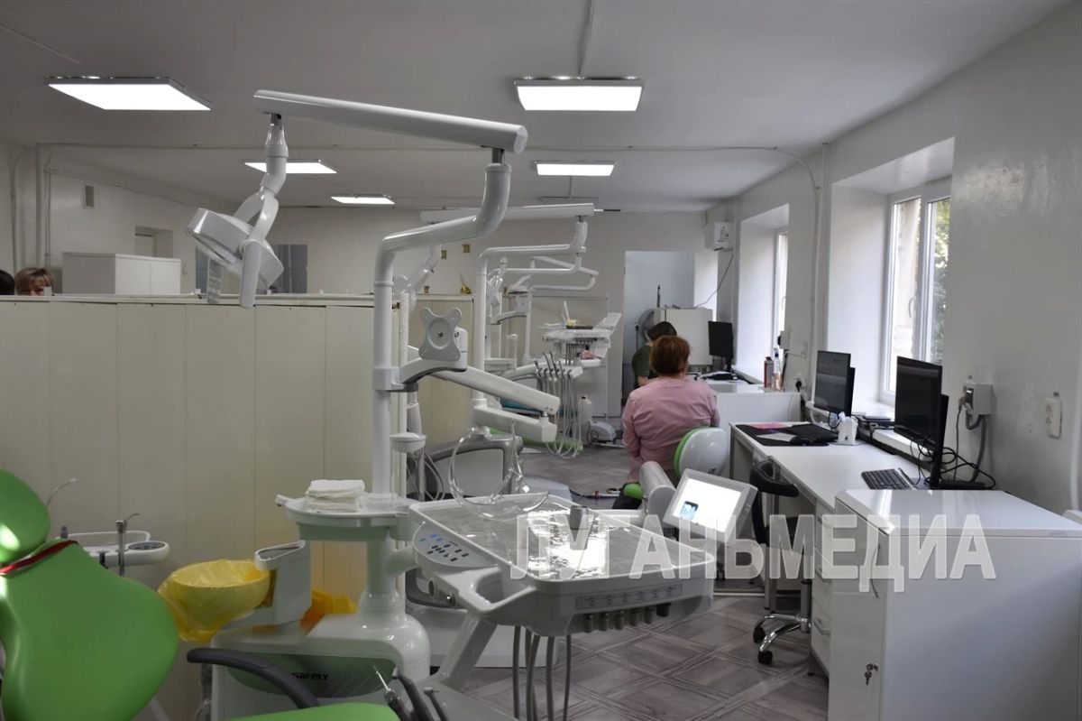 Стоматологическая поликлиника города Ровеньки пополнилась новым оборудованием Стоматологическая поликлиника города Ровеньки пополнилась новым оборудованием