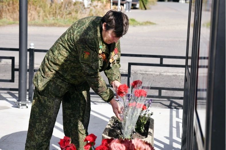 В Свердловске открыта первая аллея Героям СВО В Свердловске открыта первая аллея Героям СВО