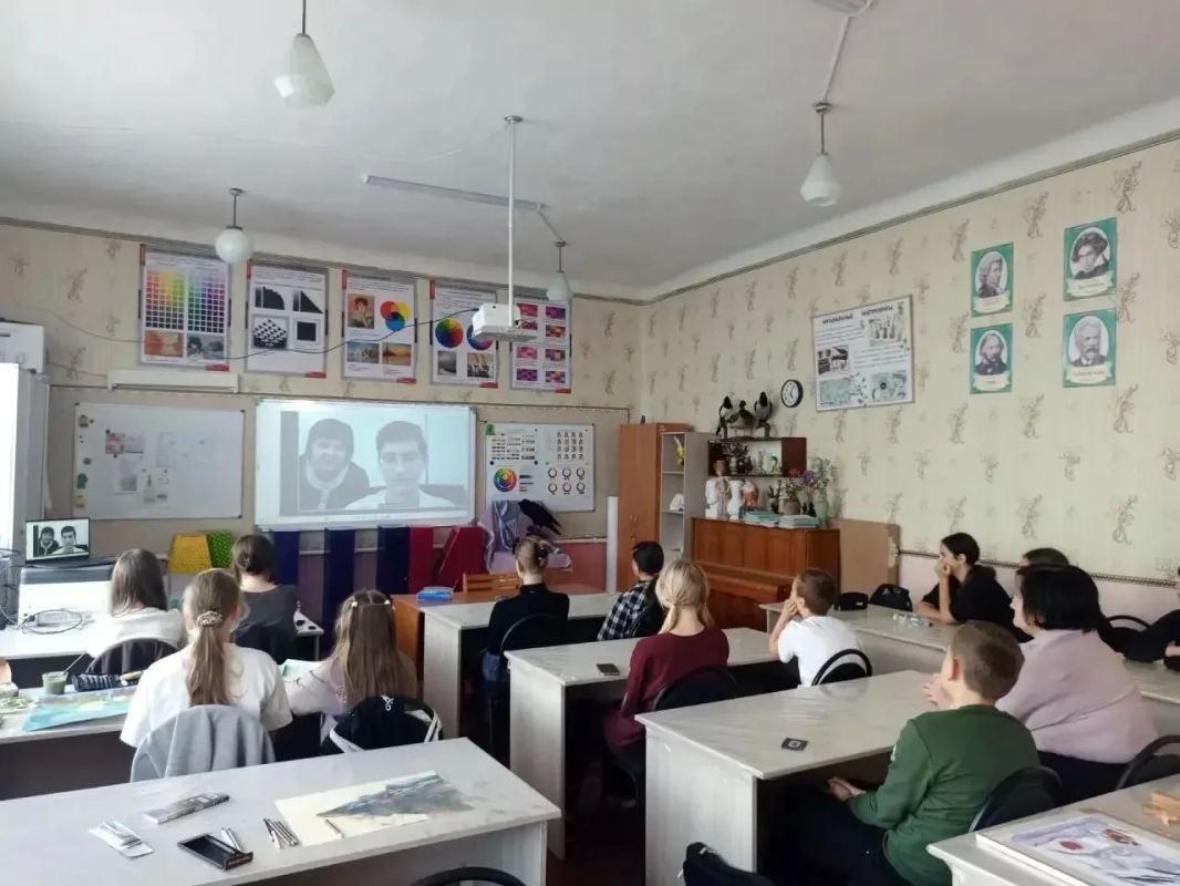 Оренбуржцы поздравили перевальчан с грядущим Днём воссоединения Оренбуржцы поздравили перевальчан с грядущим Днём воссоединения