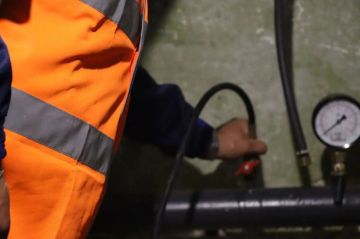 В рамках Народной программы единороссы осмотрели ход работ по восстановлению системы отопления одного из социальных объектов Северодонецка