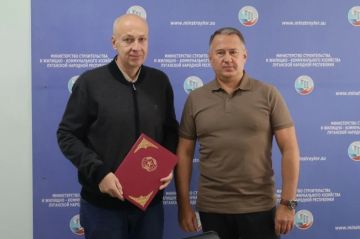Руководитель красноярской подрядной организации «СтройТехМонтаж» удостоен почетного звания «Заслуженный строитель ЛНР»