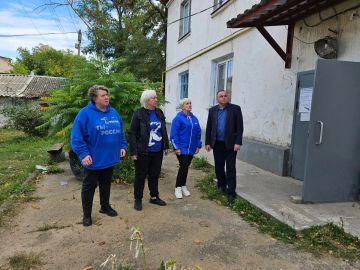 В Зимогорье завершается второй этап ремонтных работ в доме на улице Толстого