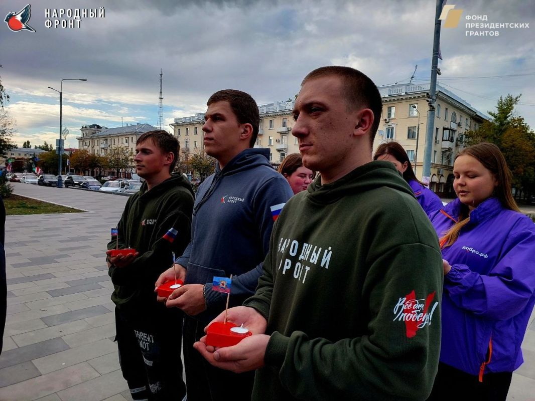 Сегодня особенный день. В канун четвертой годовщины воссоединения ЛНР с Россией мы собрались у храма «Умиление», чтобы почтить память наших героев — участников СВО Сегодня особенный день. В канун четвертой годовщины воссоединения ЛНР с Россией мы собрались у храма «Умиление», чтобы почтить память наших героев — участников СВО