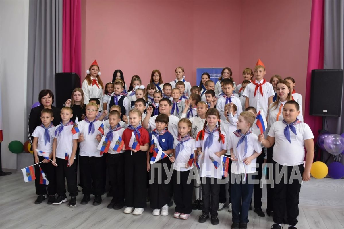 «Орлята-сентябрята» и пионеры Луганской Народной Республики приняли в свои ряды юных кировчан «Орлята-сентябрята» и пионеры Луганской Народной Республики приняли в свои ряды юных кировчан