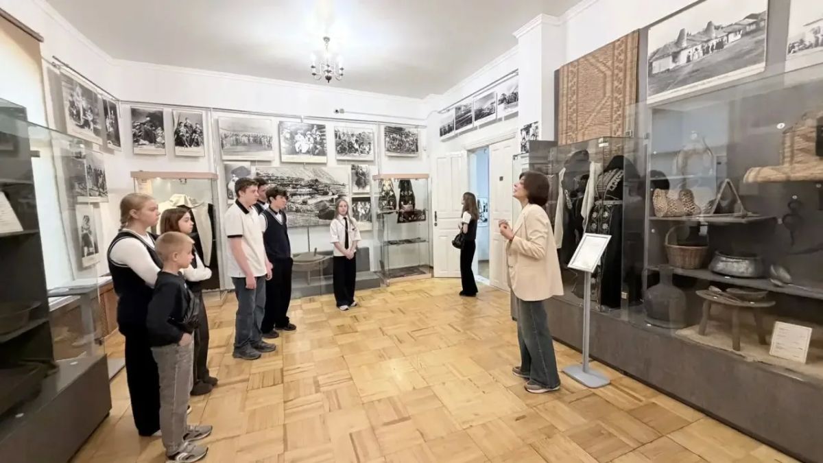 Делегация школы №4 Красного Луча приняла участие в фестивале «Герои нашего времени» в Карачаево-Черкесии Делегация школы №4 Красного Луча приняла участие в фестивале «Герои нашего времени» в Карачаево-Черкесии