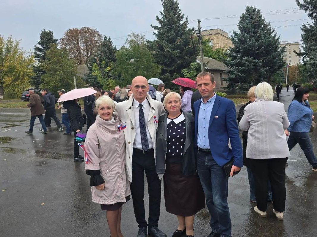 30 сентября — день, объединивший Луганскую Народную Республику с Россией 30 сентября — день, объединивший Луганскую Народную Республику с Россией