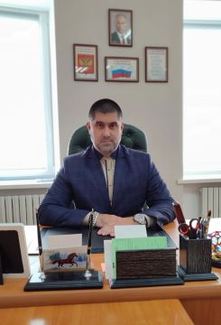 Друзья, коллеги! Поздравляю всех вас с Днём воссоединения