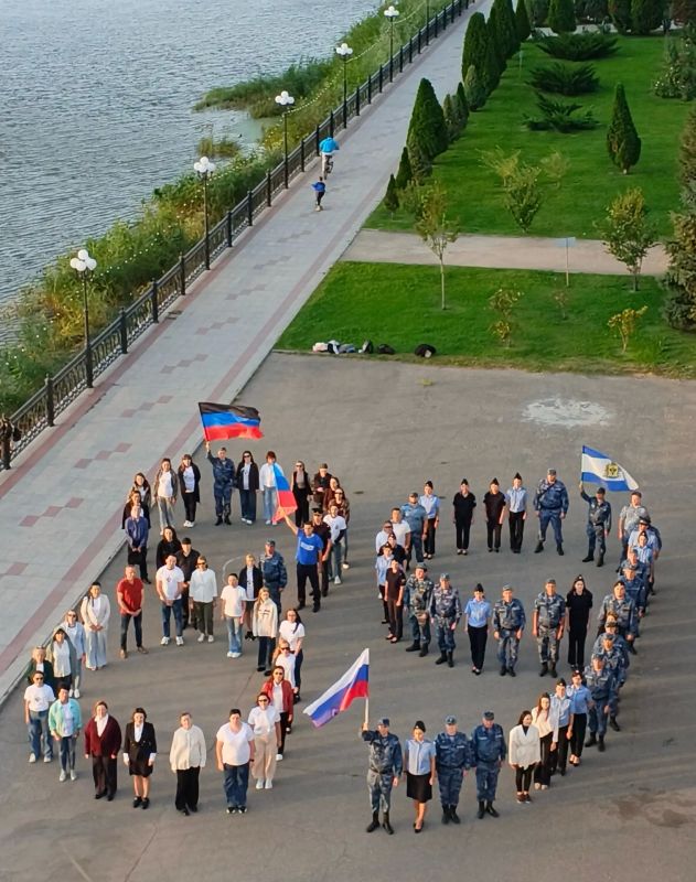 День воссоединения ДНР, ЛНР, Запорожской и Херсонской областей с Российской Федерацией объединил молодёжные советы ФОИВов Астраханской области День воссоединения ДНР, ЛНР, Запорожской и Херсонской областей с Российской Федерацией объединил молодёжные советы ФОИВов Астраханской области