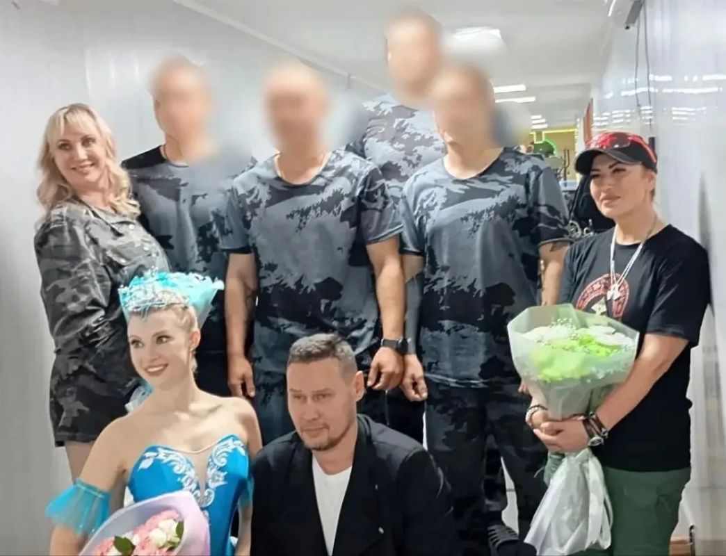 От ОПЛОТа с любовью: в Беловодском округе прошел концерт для бойцов в честь воссоединения От ОПЛОТа с любовью: в Беловодском округе прошел концерт для бойцов в честь воссоединения