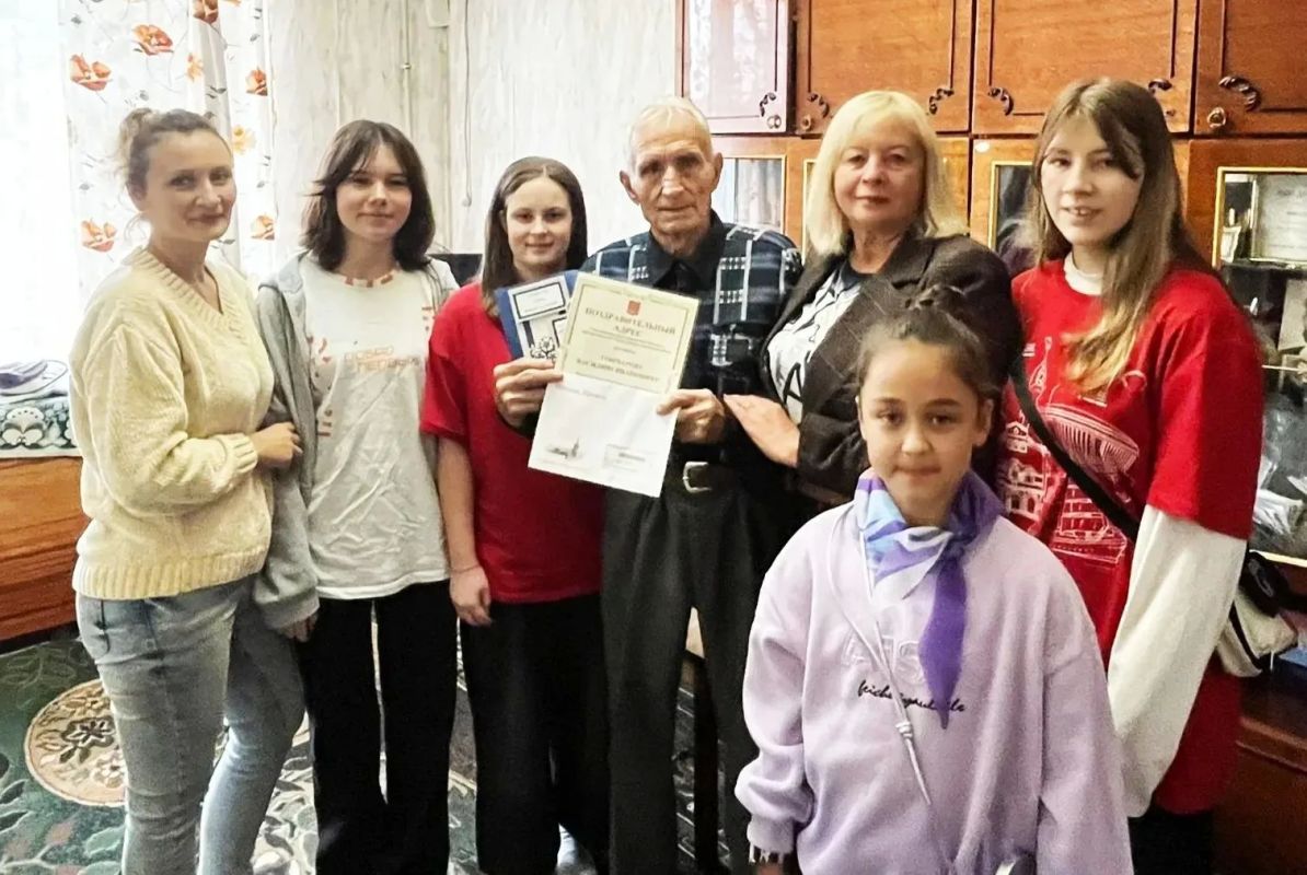 С днём рождения, ветеран!. 30 сентября отмечает своё 96-летие труженик тыла, ветеран труда Василий Иванович Гончаров