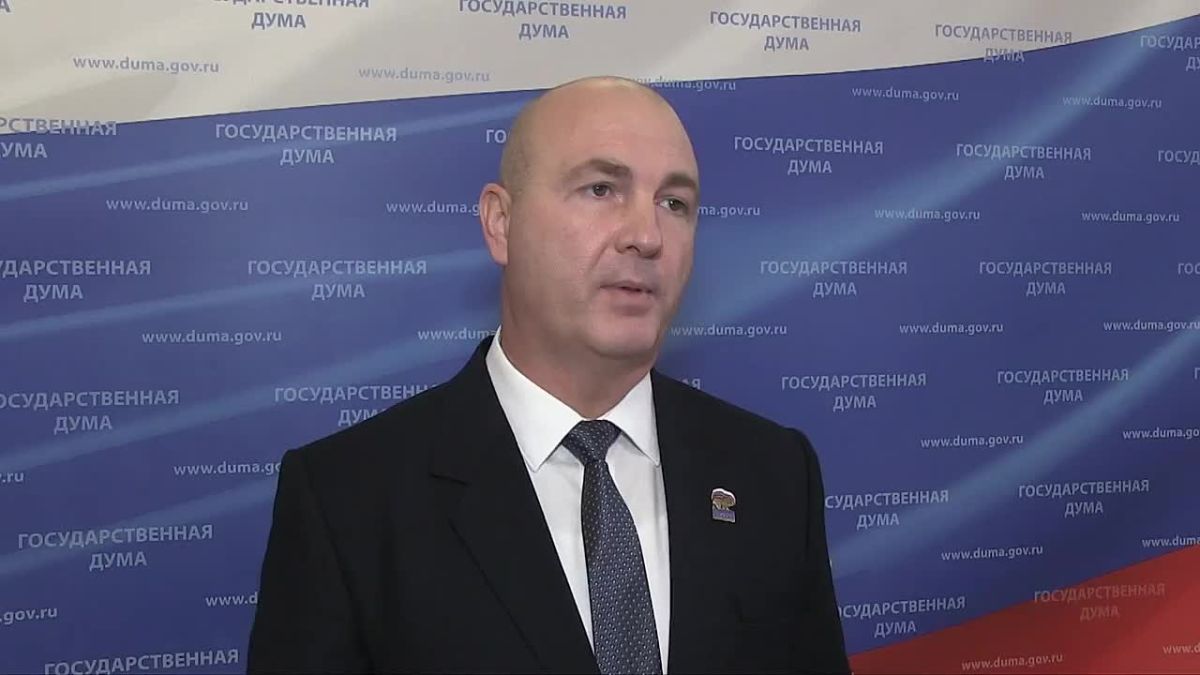 Сегодня Государственная Дума IX созыва проводит первое пленарное заседание, участие в котором принимают вновь избранные депутаты фракции Единая Россия, ветераны боевых действий