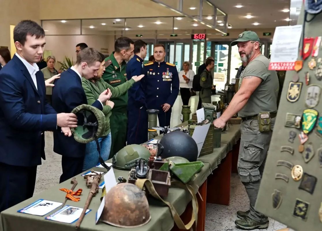 В СК России прошел торжественный музыкально-поэтический вечер, приуроченный к четвертой годовщине со дня воссоединения Донецкой и Луганской народных республик, Запорожской и Херсонской областей с Российской Федерацией В СК России прошел торжественный музыкально-поэтический вечер, приуроченный к четвертой годовщине со дня воссоединения Донецкой и Луганской народных республик, Запорожской и Херсонской областей с Российской Федерацией