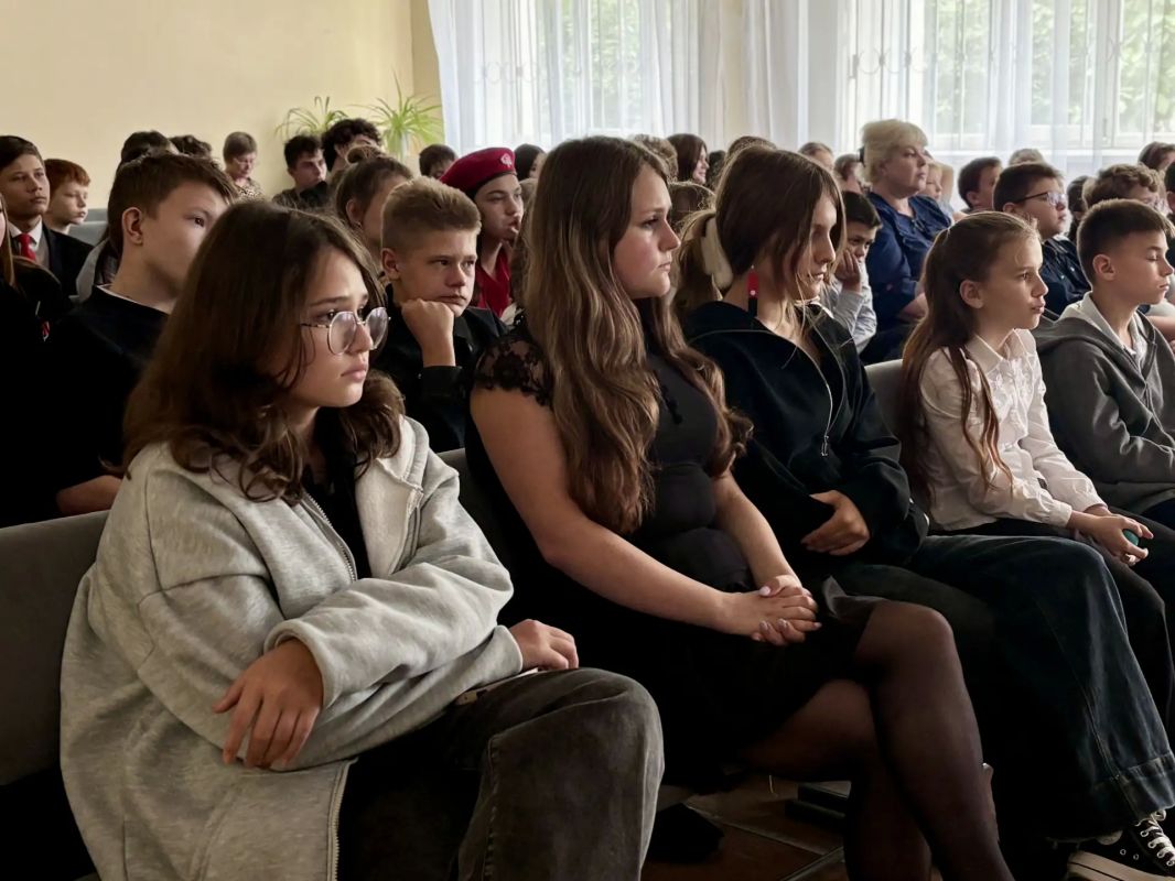 Жизненно важные занятия продолжаются Жизненно важные занятия продолжаются
