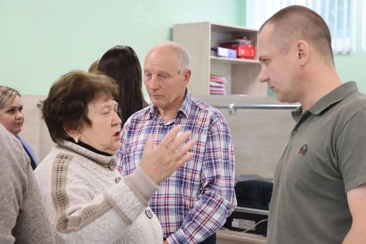 Говорим слова благодарности нашему старшему поколению за мудрость, доброту, жизненный опыт: в Северодонецке прошла встреча руководства Администрации и Совета городского округа с жителями Северодонецка Говорим слова благодарности нашему старшему поколению за мудрость, доброту, жизненный опыт: в Северодонецке прошла встреча руководства Администрации и Совета городского округа с жителями Северодонецка