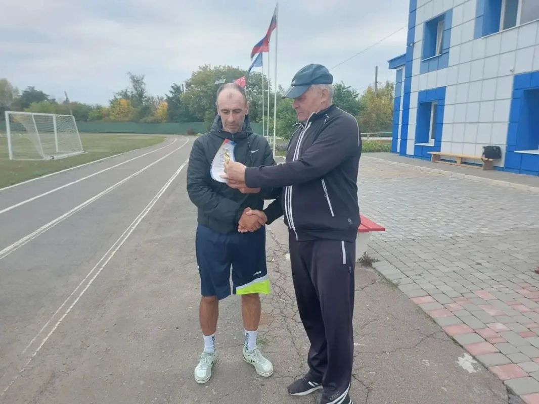 На стадионе «Строитель» кипели настоящие спортивные страсти! «Спорт для всех» провел турнир по мини-футболу На стадионе «Строитель» кипели настоящие спортивные страсти! «Спорт для всех» провел турнир по мини-футболу