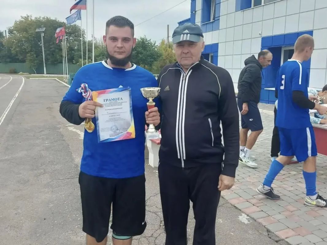 На стадионе «Строитель» кипели настоящие спортивные страсти! «Спорт для всех» провел турнир по мини-футболу На стадионе «Строитель» кипели настоящие спортивные страсти! «Спорт для всех» провел турнир по мини-футболу