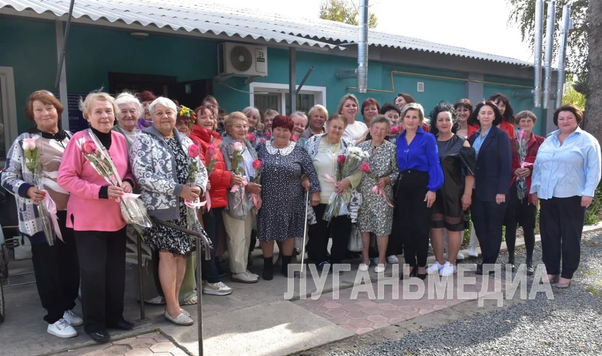 В Новопскове поздравили представителей старшего поколения