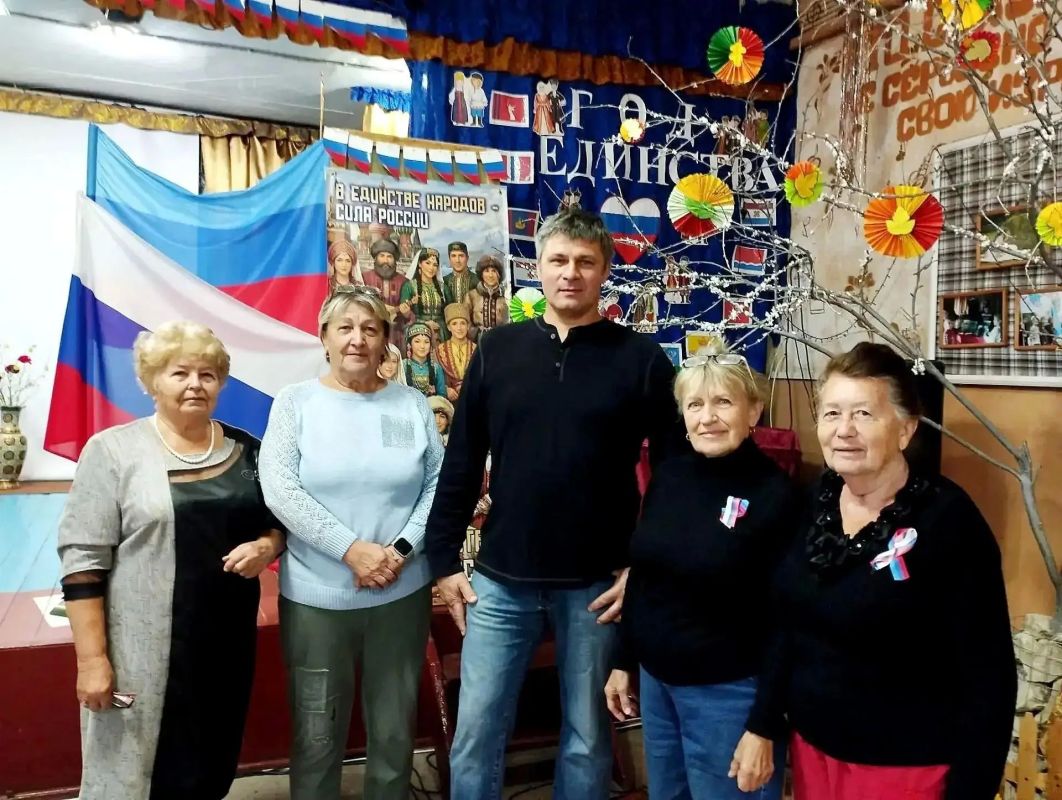 В Каменском сельском клубе прошло мероприятие ко Дню воссоединения с Россией