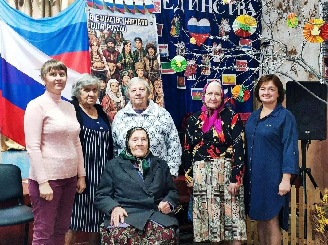 В Каменском сельском клубе прошло мероприятие ко Дню воссоединения с Россией В Каменском сельском клубе прошло мероприятие ко Дню воссоединения с Россией