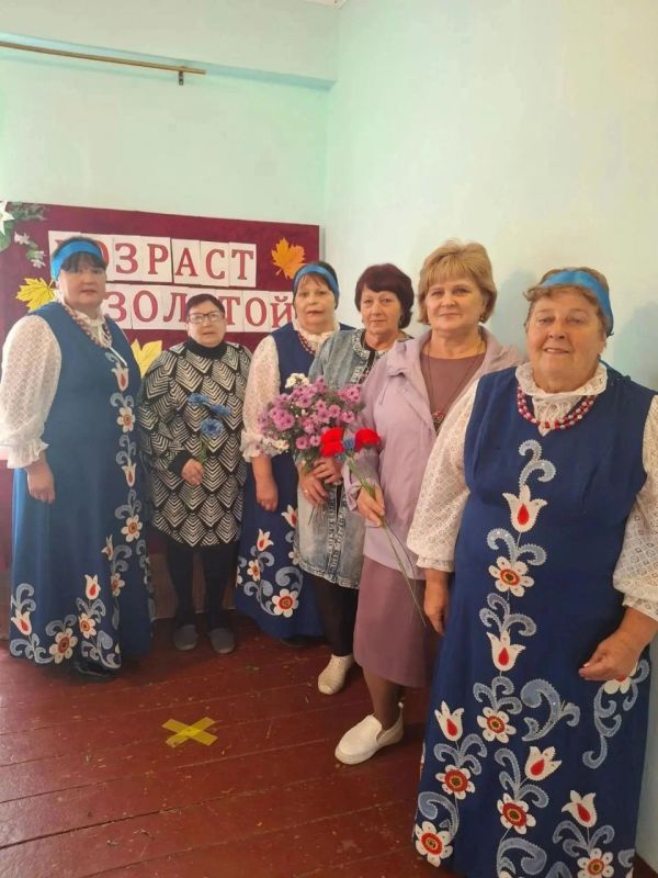 В Краснодонском городском Дворце культуры им. «Молодой гвардии» и его структурных подразделениях состоялись тёплые и душевные мероприятия, посвящённое Дню пожилого человека! В Краснодонском городском Дворце культуры им. «Молодой гвардии» и его структурных подразделениях состоялись тёплые и душевные мероприятия, посвящённое Дню пожилого человека!