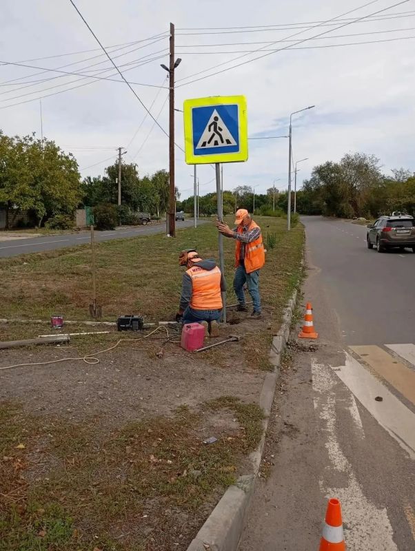 47 тонн смета и 17 километров разметки: будни дорожников Луганска 47 тонн смета и 17 километров разметки: будни дорожников Луганска