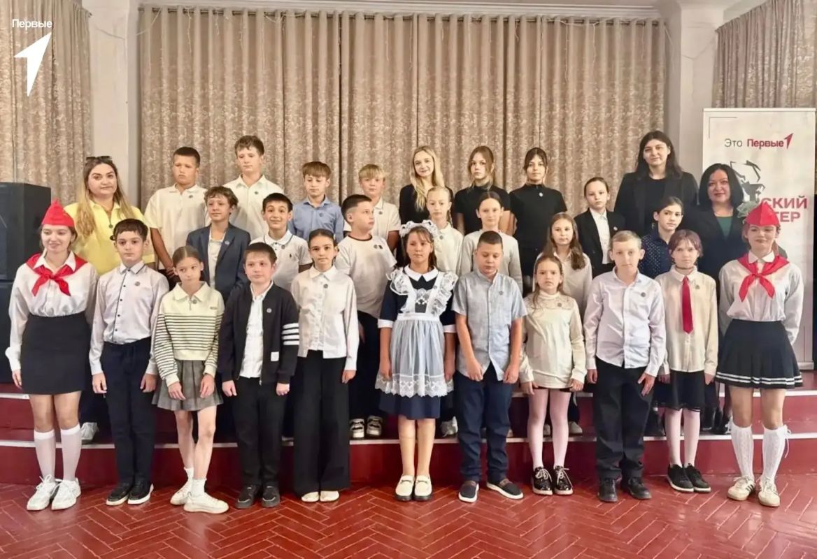 В Алчевске состоялись торжественные посвящения ребят в Пионеры Луганской Народной Республики В Алчевске состоялись торжественные посвящения ребят в Пионеры Луганской Народной Республики