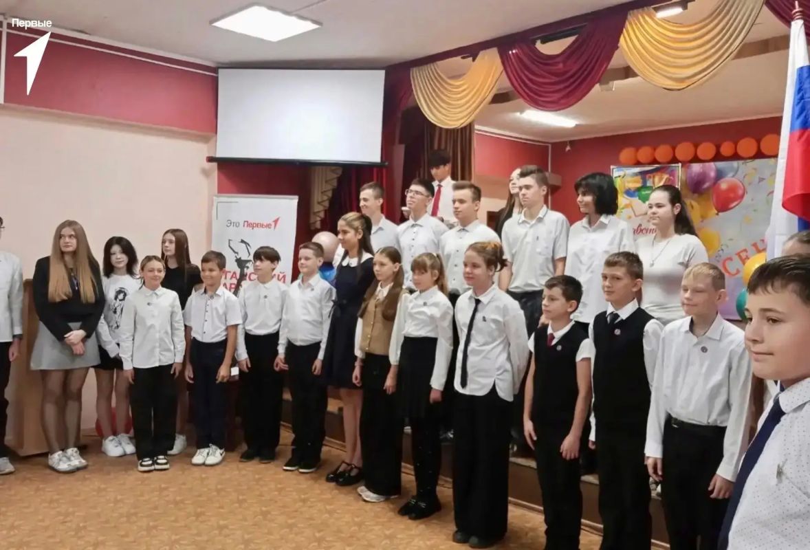 В Алчевске состоялись торжественные посвящения ребят в Пионеры Луганской Народной Республики В Алчевске состоялись торжественные посвящения ребят в Пионеры Луганской Народной Республики