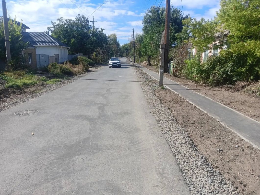 В Лутугино завершили капитальный ремонт дорог по улицам Пушкина и Маяковского В Лутугино завершили капитальный ремонт дорог по улицам Пушкина и Маяковского