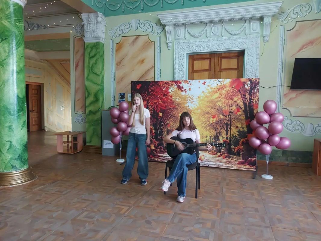 В Доме культуры им. Горького пгт Ясеновский состоялась творческая встреча «Международный день музыки»! В Доме культуры им. Горького пгт Ясеновский состоялась творческая встреча «Международный день музыки»!