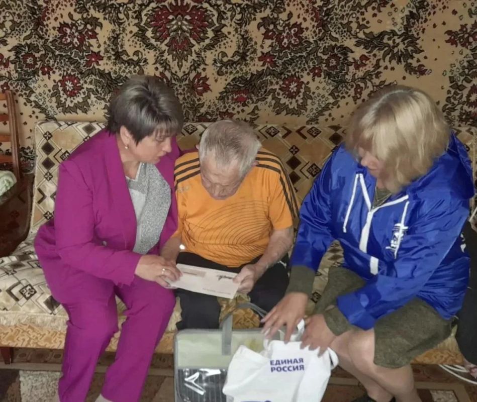 С днем рождения ветеран!. Северодонецкие депутаты продолжают добрую традицию — навещать участников Великой Отечественной войны в их день рождения С днем рождения ветеран!. Северодонецкие депутаты продолжают добрую традицию — навещать участников Великой Отечественной войны в их день рождения