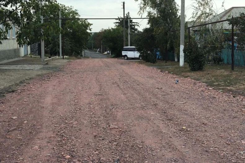 В посёлке городского типа Бирюково провели работы по планировке уличных дорог В посёлке городского типа Бирюково провели работы по планировке уличных дорог