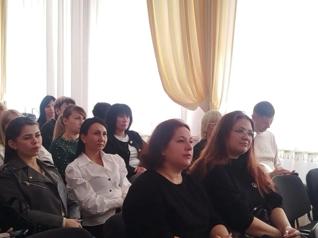 Искусственный интеллект всё глубже проникает в повседневную жизнь, работу и глобальные процессы — это уже не модный тренд, а фундаментальный сдвиг, меняющий многие аспекты человеческого существования Искусственный интеллект всё глубже проникает в повседневную жизнь, работу и глобальные процессы — это уже не модный тренд, а фундаментальный сдвиг, меняющий многие аспекты человеческого существования