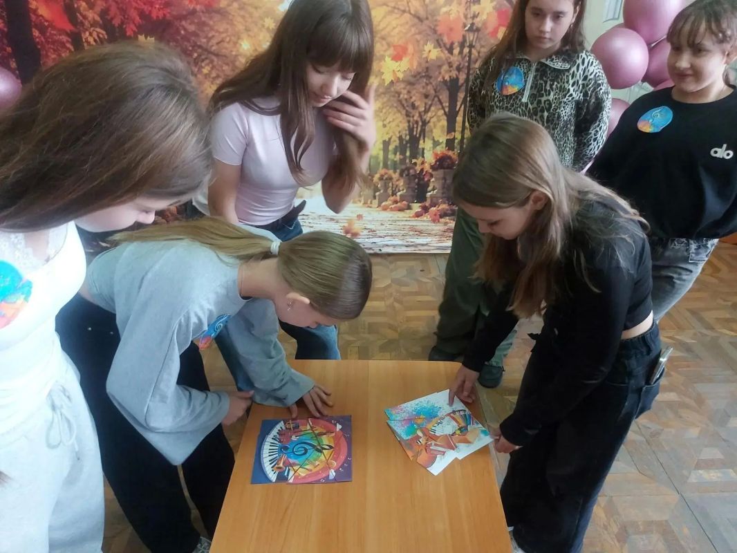 В Доме культуры им. Горького пгт Ясеновский состоялась творческая встреча «Международный день музыки»! В Доме культуры им. Горького пгт Ясеновский состоялась творческая встреча «Международный день музыки»!