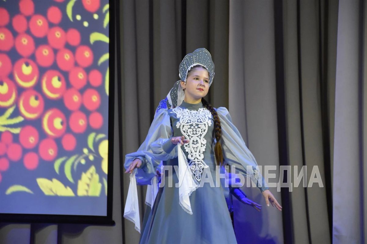 В Перевальском районном Дворце культуры состоялся праздничный концерт, посвященный Дню учителя В Перевальском районном Дворце культуры состоялся праздничный концерт, посвященный Дню учителя