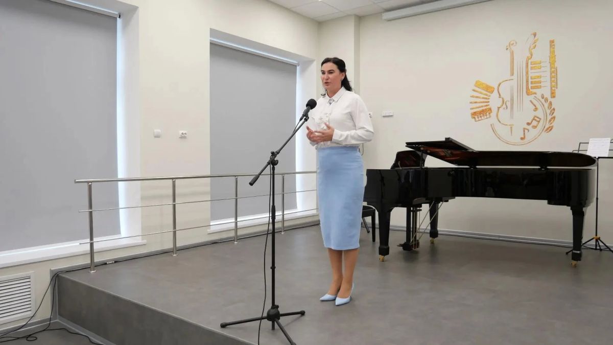 Яна Пащенко поздравила педагогов музыкальных школ Яна Пащенко поздравила педагогов музыкальных школ