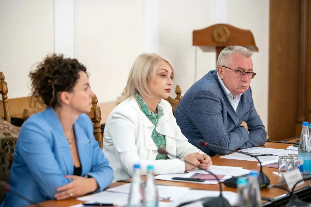 Леонид Пасечник: Провел заседание Инвестиционного комитета Луганской Народной Республики Леонид Пасечник: Провел заседание Инвестиционного комитета Луганской Народной Республики