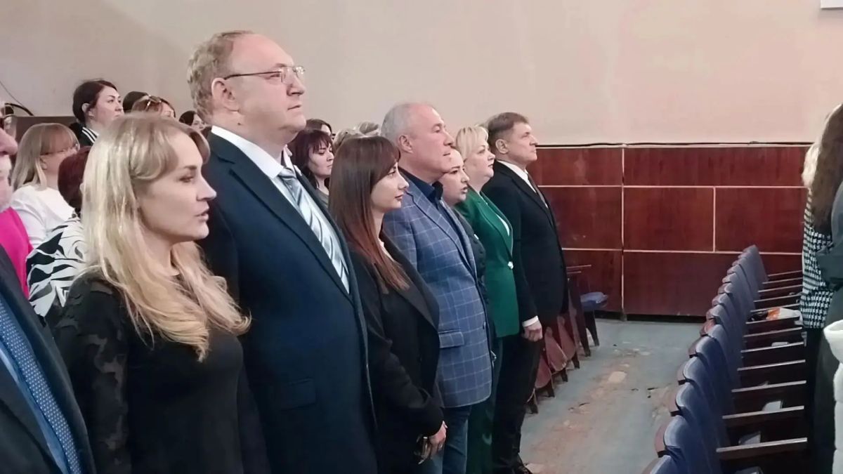 В Алчевске чествовали педагогов В Алчевске чествовали педагогов