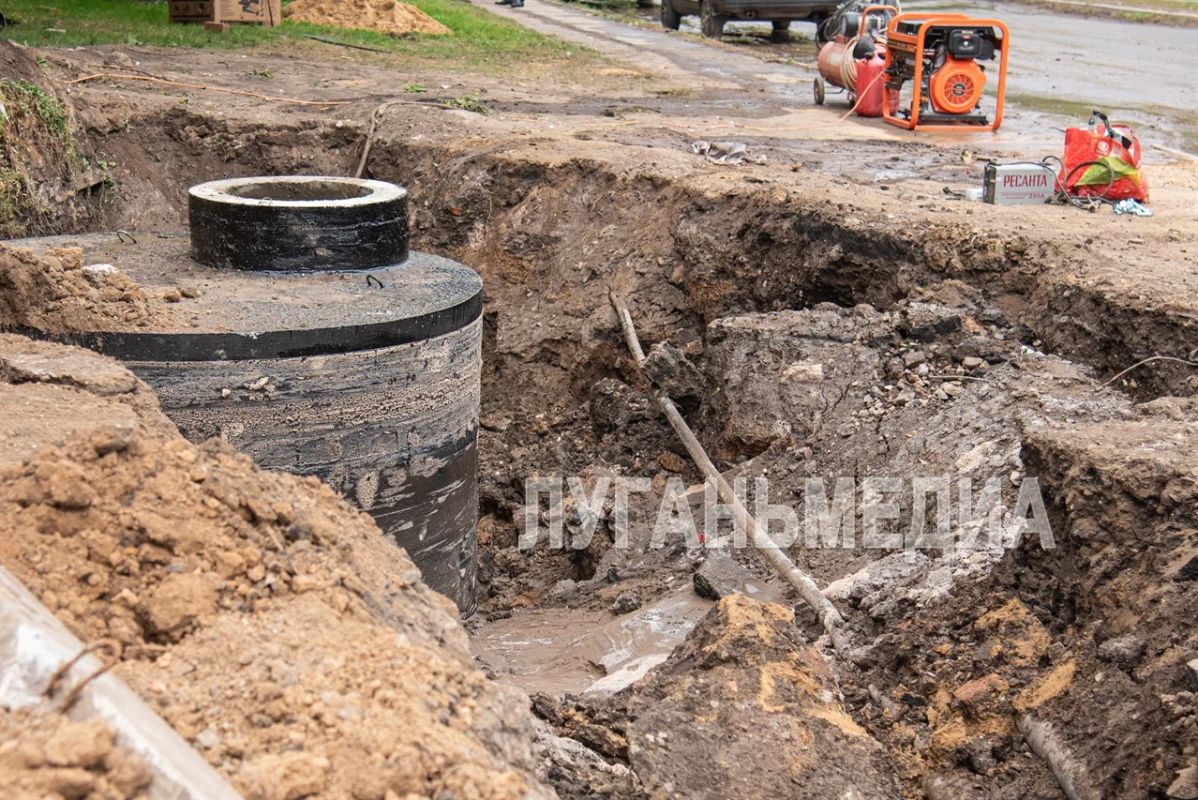 В Луганске завершаются работы по замене проблемного участка водовода